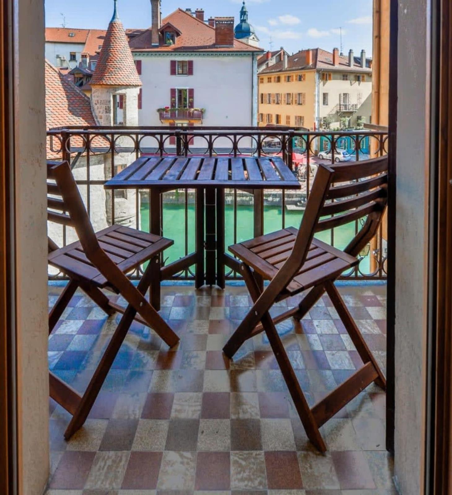 אנסי 3-Star Rated Apartment In The Heart Of The Old Town With A View מראה חיצוני תמונה